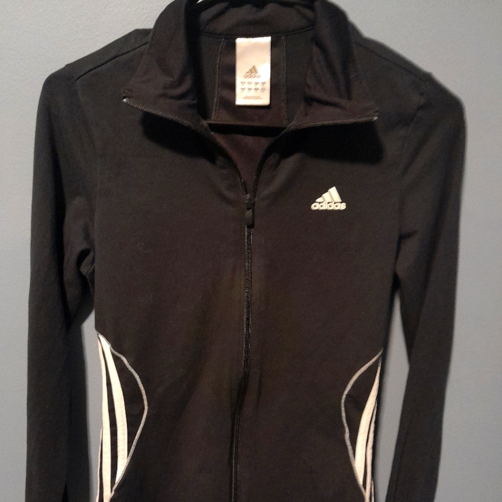 Super slimming adidas jacket